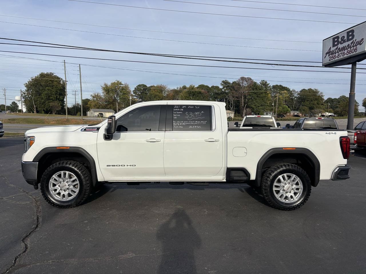 Used 2021 GMC Sierra 2500 SLE w/ SLE Convenience Package AWD/4WD image 4