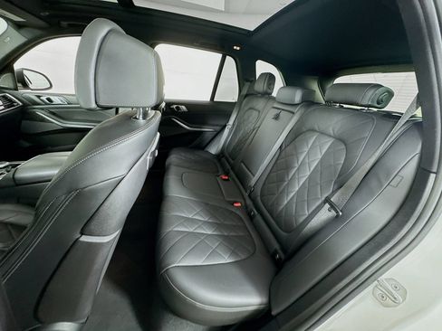 Used 2024 BMW X5 xDrive40i w/ Premium Package AWD/4WD image 18