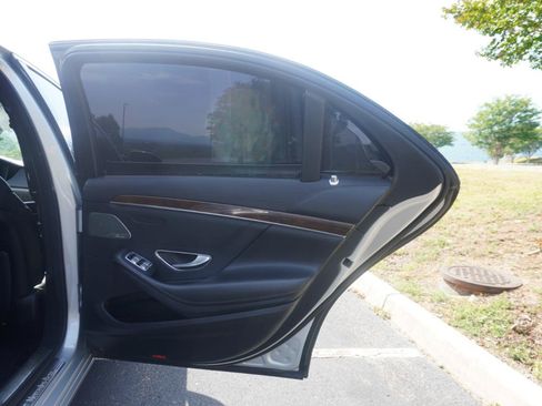 Used 2015 Mercedes-Benz S 550 4MATIC Sedan image 18