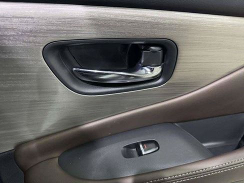 Used 2017 Nissan Murano Platinum FWD image 49
