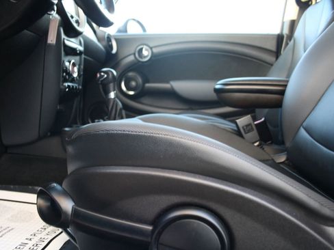 Used 2011 MINI Cooper Hardtop image 13