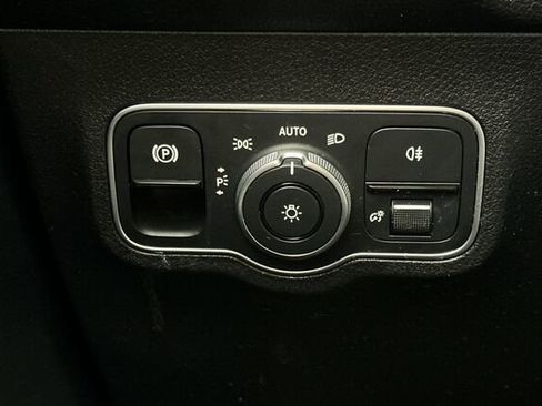 Certified 2023 Mercedes-Benz EQB 350 4MATIC SUV image 31