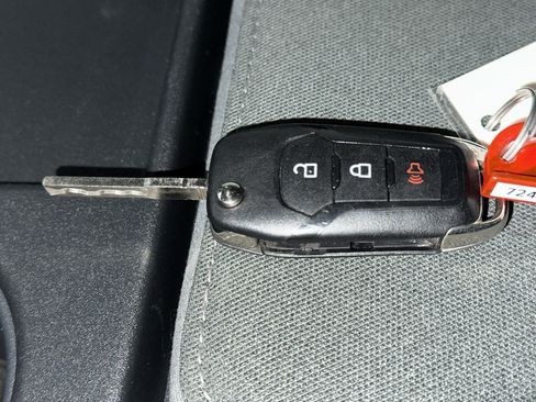 Used 2023 Ford F150 XLT image 41