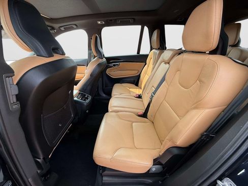 Used 2019 Volvo XC90 T6 Momentum w/ Protection Package Premier AWD/4WD image 11