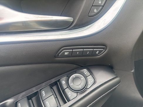 Used 2022 Buick Enclave Avenir w/ Avenir Technology Package image 9