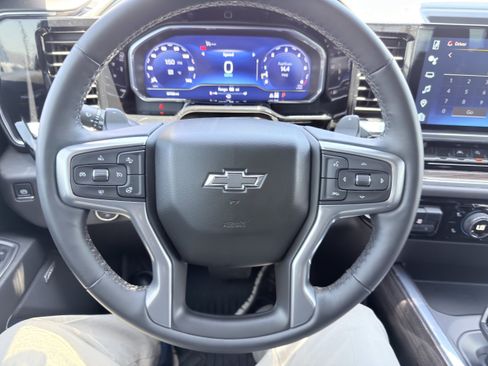 Used 2024 Chevrolet Silverado 1500 LT Trail Boss w/ Convenience Package II AWD/4WD image 34