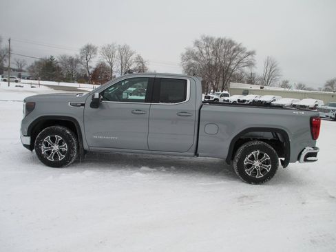New 2026 GMC Sierra 1500 SLE image 8
