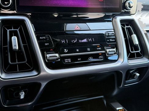 Used 2024 Kia Sorento EX image 39