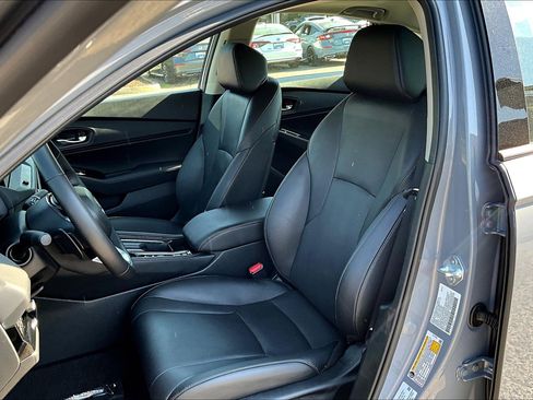 Certified 2025 Honda Accord Touring image 27