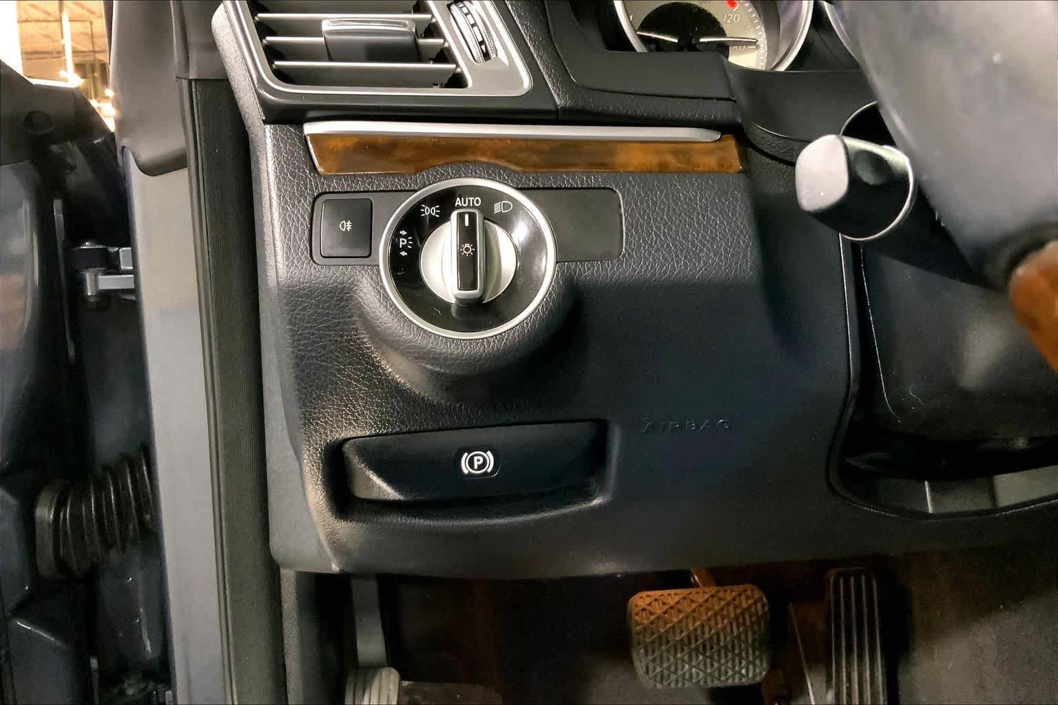 Used 2014 Mercedes-Benz E 350 Cabriolet image 30