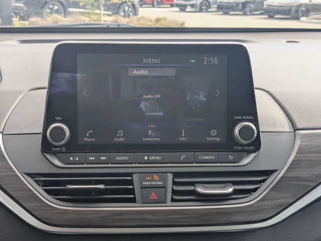 Used 2025 Nissan Altima 2.5 SV FWD image 16