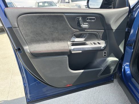 Used 2024 Mercedes-Benz GLB 250 image 13