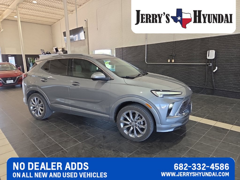 Used 2024 Buick Encore GX Avenir w/ Avenir Convenience Package AWD/4WD image 2