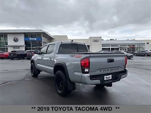 Used 2019 Toyota Tacoma TRD Off-Road image 5