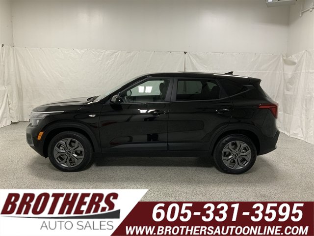 Used 2026 Kia Seltos LX AWD/4WD image 1