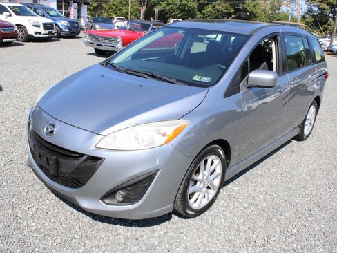 Used 2012 MAZDA MAZDA5 Touring w/ Moonroof & Audio Pkg image 2