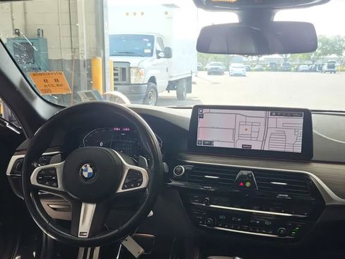 Used 2022 BMW 540i xDrive w/ Executive Package AWD/4WD image 3