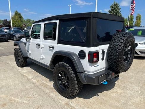 Used 2024 Jeep Wrangler Unlimited AWD/4WD image 4