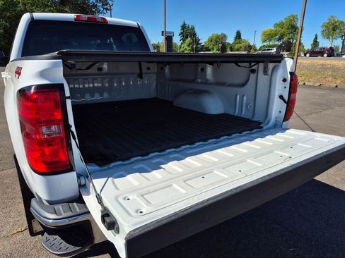Used 2018 Chevrolet Silverado 1500 LT image 21