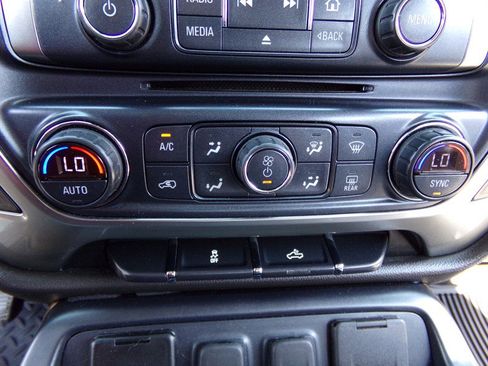 Used 2018 Chevrolet Silverado 1500 LTZ w/ Sport Package AWD/4WD image 34