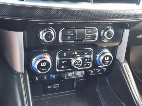 Used 2023 GMC Yukon SLT RWD image 21