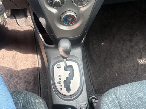Used 2010 Toyota Yaris Sedan FWD image 38