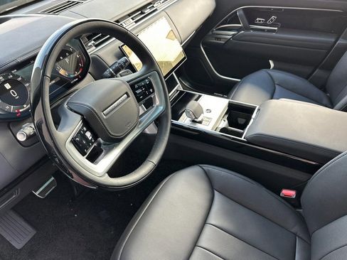 New 2026 Land Rover Range Rover Long Wheelbase SE image 4