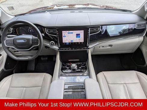 Used 2022 Jeep Wagoneer Series III w/ Premium Group I AWD/4WD image 14
