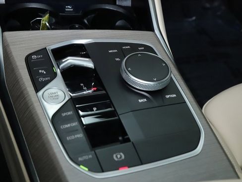 Certified 2025 BMW 330i xDrive Sedan w/ Premium Package image 26