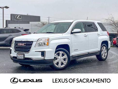 Used 2017 GMC Terrain SLE image 1