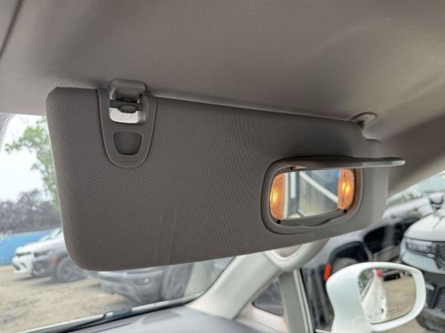 Used 2021 Chrysler Pacifica Touring-L FWD image 30