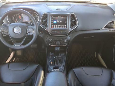 Used 2022 Jeep Cherokee Trailhawk image 14