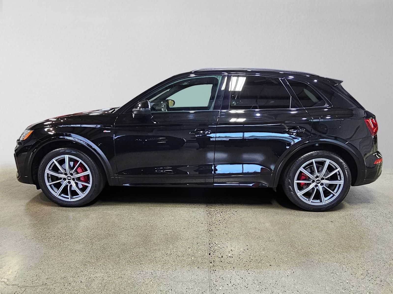 Used 2024 Audi Q5 e Premium Plus AWD/4WD image 6