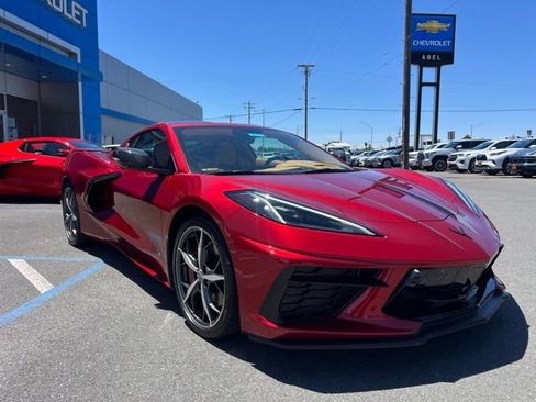 Used 2021 Chevrolet Corvette Stingray Premium Cpe w/ Z51 Performance Package RWD image 3