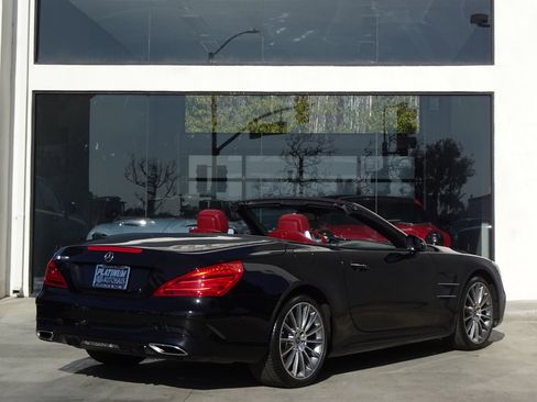 Used 2019 Mercedes-Benz SL 550 image 8