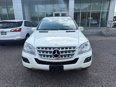 Used 2009 Mercedes-Benz ML 320 BlueTEC 4MATIC image 2