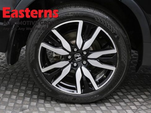 Used 2021 Honda Pilot Touring image 32