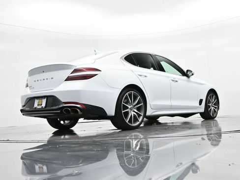 Used 2023 Genesis G70 2.0T image 22