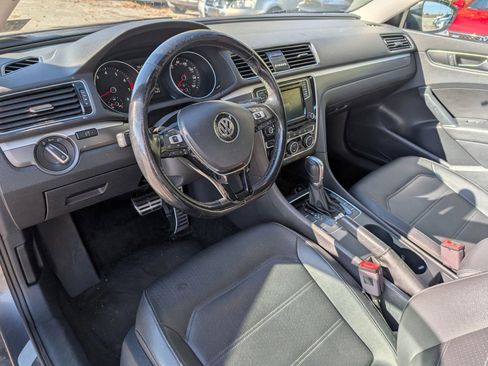 Used 2018 Volkswagen Passat 2.0T S image 14