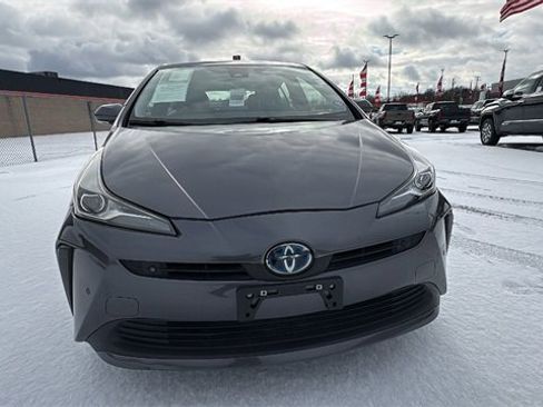Used 2021 Toyota Prius LE image 8