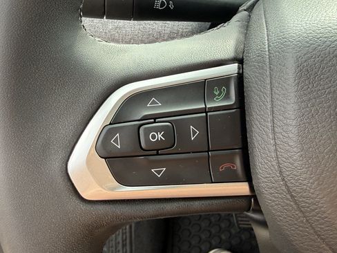 Used 2023 Jeep Compass Latitude w/ Convenience Group image 15