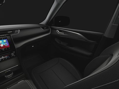 New 2025 Jeep Grand Cherokee Laredo image 7