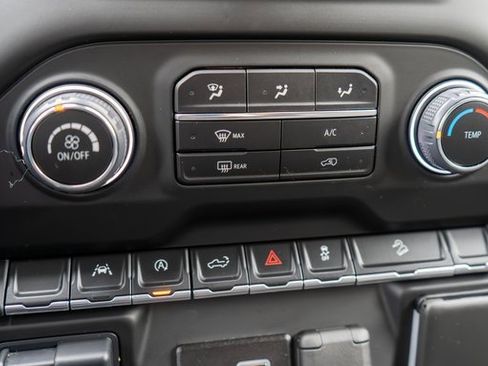 Used 2024 Chevrolet Silverado 1500 Custom Trail Boss image 26