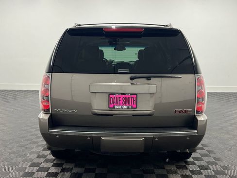 Used 2013 GMC Yukon Denali image 9