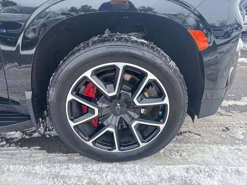 Used 2024 Chevrolet Suburban RST image 10