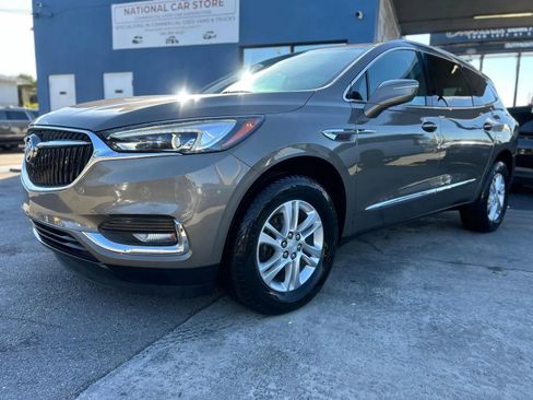 Used 2020 Buick Enclave Essence FWD image 2