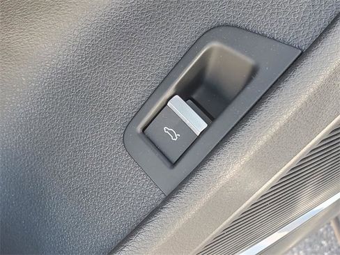 Used 2022 Audi Q7 3.0T Premium Plus w/ Premium Plus Package image 12