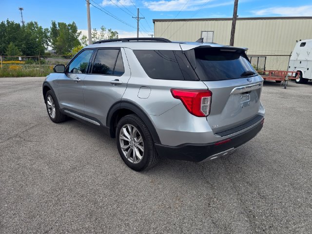 Used 2024 Ford Explorer XLT w/ Equipment Group 202A AWD/4WD image 6