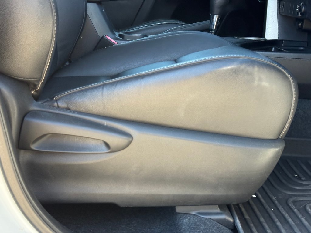 Used 2015 Toyota RAV4 XLE FWD image 25
