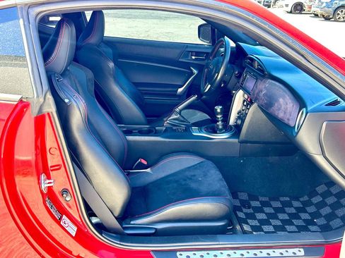 Used 2013 Subaru BRZ Limited w/ Popular Pkg 2C image 16